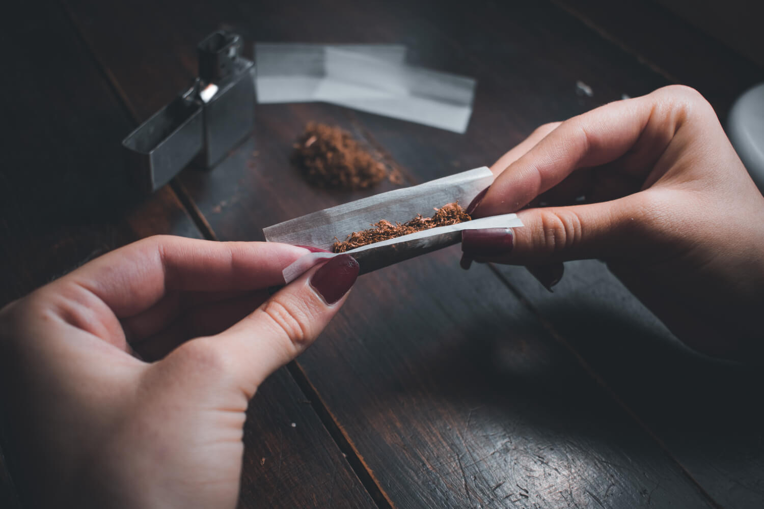 A manual method is a good-old classic way to roll a joint